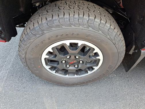 2025 Toyota Tacoma TRD Off Road