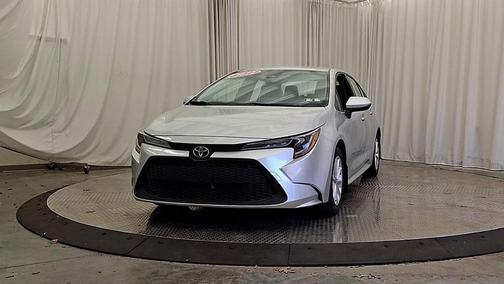 Classic Silver Metallic 2022 Toyota Corolla LE