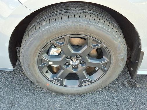 2025 Toyota Sienna Woodland Edition