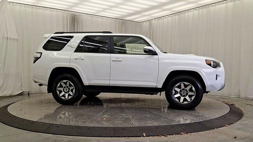 2024 Toyota 4Runner TRD Off Road