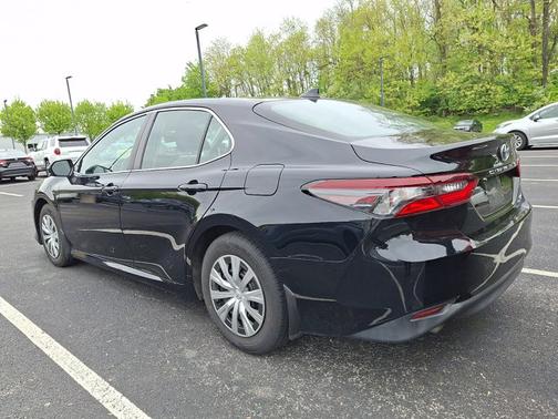 Midnight Black Metallic 2022 Toyota Camry LE