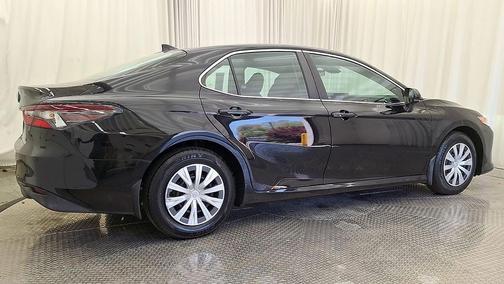 Midnight Black Metallic 2022 Toyota Camry LE