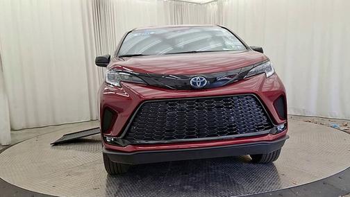 2025 Toyota Sienna XSE