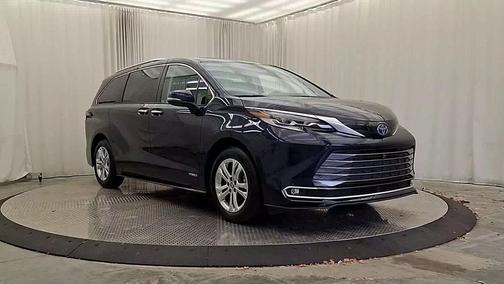 2021 Toyota Sienna Platinum 7 Passenger