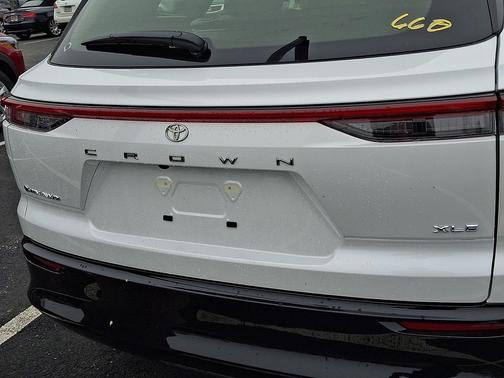 2026 Toyota Crown Signia XLE