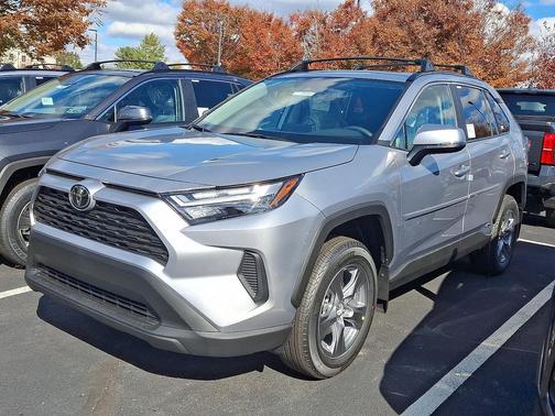 2025 Toyota RAV4 Hybrid XLE