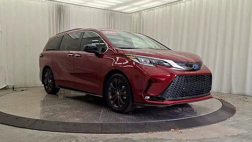 2024 Toyota Sienna XSE