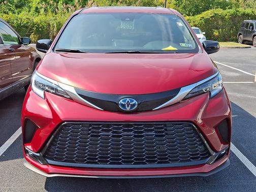 2024 Toyota Sienna XSE