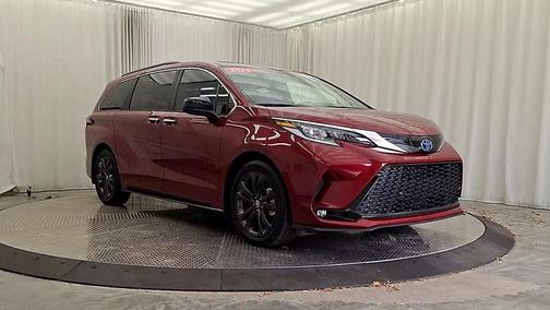2024 Toyota Sienna XSE