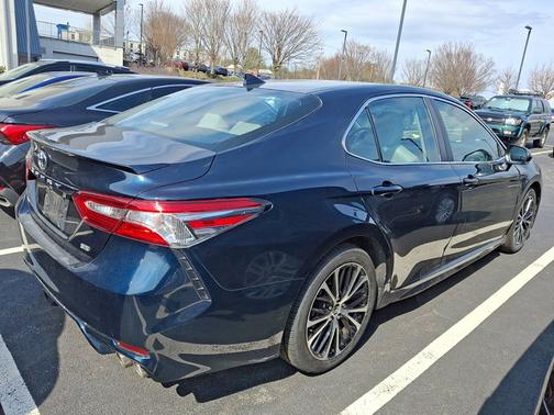 Galactic Aqua Mica 2020 Toyota Camry SE