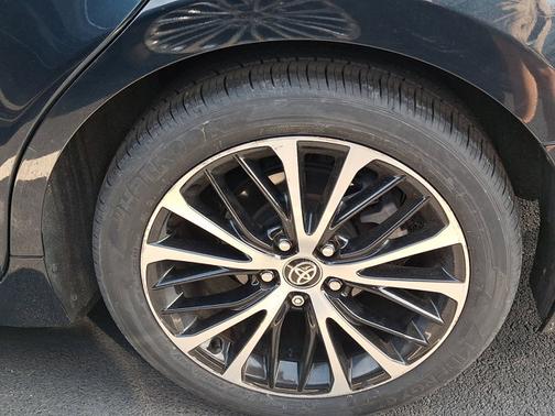 Galactic Aqua Mica 2020 Toyota Camry SE