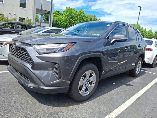 Magnetic Gray Metallic 2025 Toyota RAV4 XLE