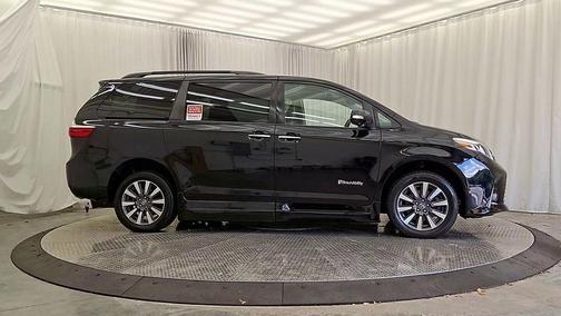 2019 Toyota Sienna Limited Premium