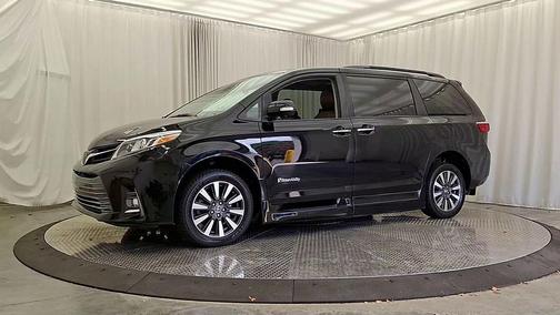 2019 Toyota Sienna Limited Premium
