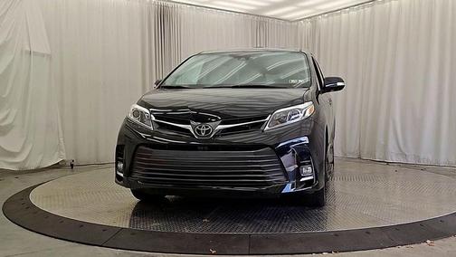 2019 Toyota Sienna Limited Premium