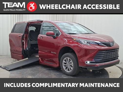 2024 Toyota Sienna XLE