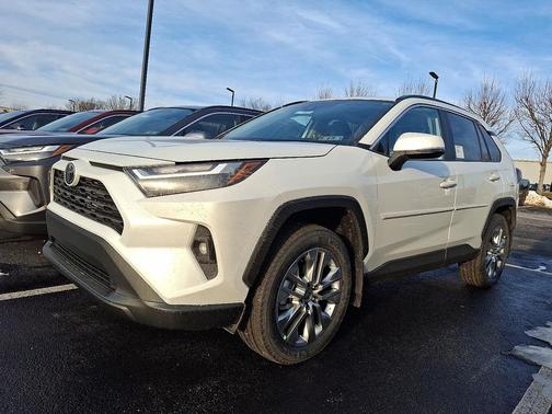 2025 Toyota RAV4 XLE Premium