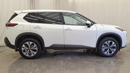 Pearl White Tricoat 2021 Nissan Rogue SV