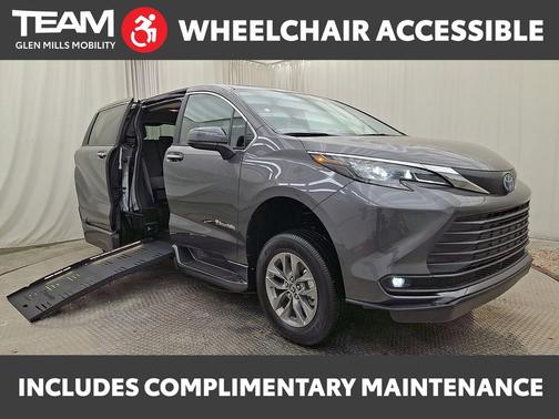 2025 Toyota Sienna XLE