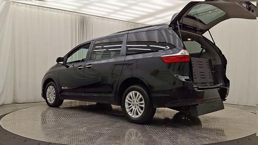 2015 Toyota Sienna XLE