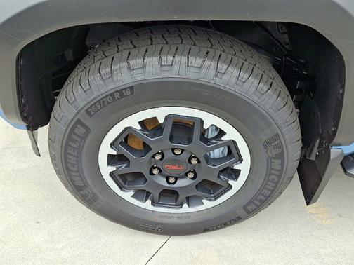 2025 Toyota 4Runner TRD Off Road