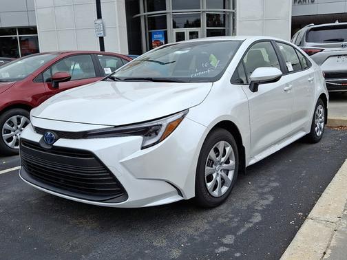 2025 Toyota Corolla Hybrid LE