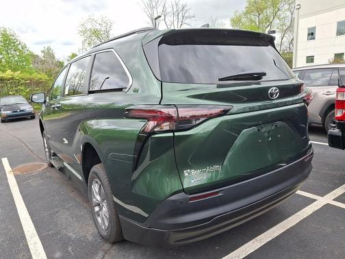 Cypress 2026 Toyota Sienna XLE