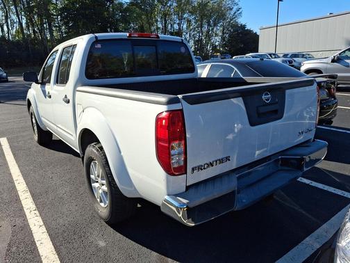 Glacier White - QAK 2014 Nissan Frontier SV