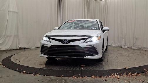 2023 Toyota Camry Hybrid XLE