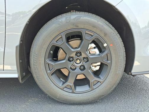 2025 Toyota Sienna Woodland Edition
