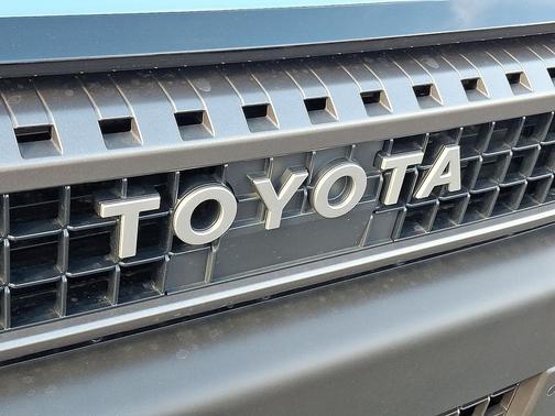2025 Toyota Land Cruiser Base