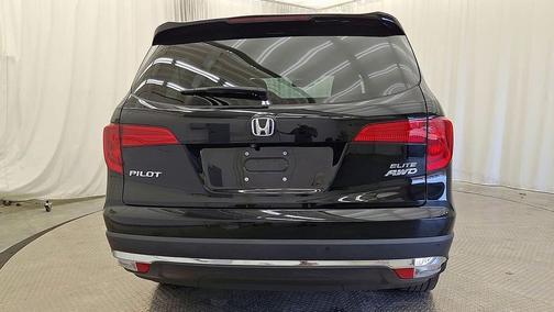 Crystal Black Pearl - BX 2017 Honda Pilot Elite