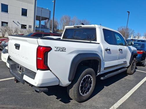 2024 Toyota Tacoma TRD Off Road