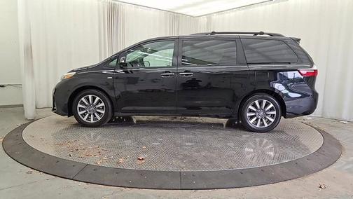 2020 Toyota Sienna Limited Premium