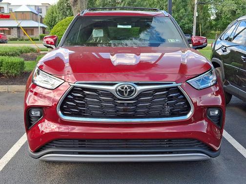 2025 Toyota Highlander Platinum