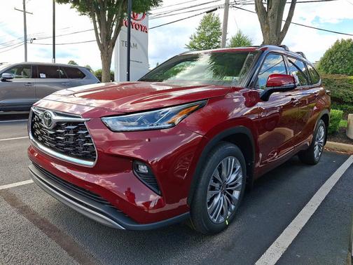 2025 Toyota Highlander Platinum