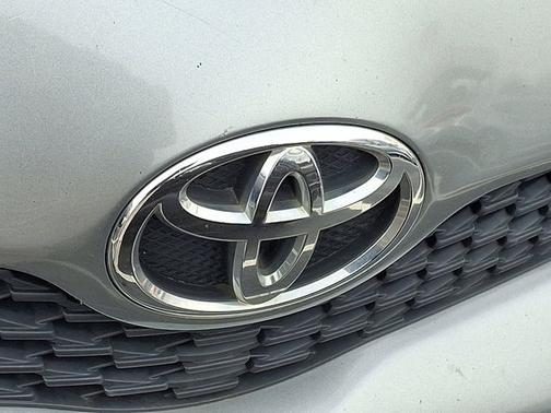 2010 Toyota Yaris Base