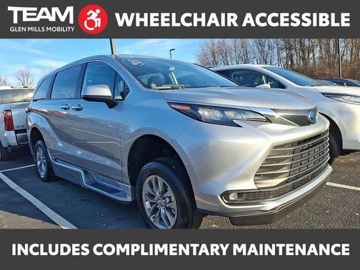 2025 Toyota Sienna XLE