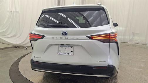 2025 Toyota Sienna Limited