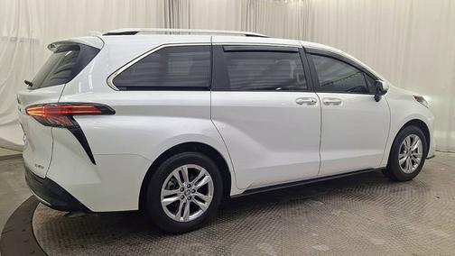 2025 Toyota Sienna Limited