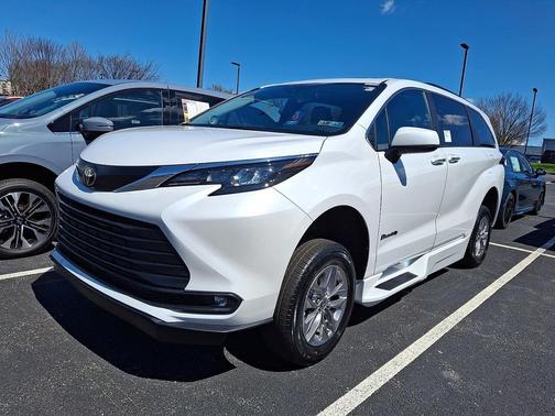 2026 Toyota Sienna XLE