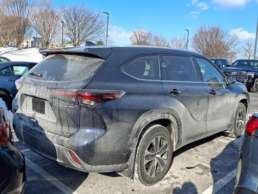 2025 Toyota Highlander Hybrid XLE