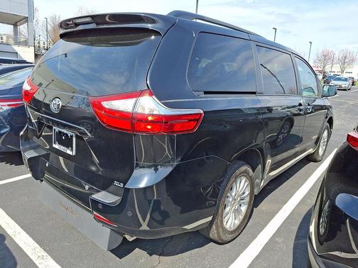 2015 Toyota Sienna XLE