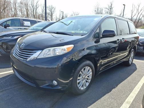 2015 Toyota Sienna XLE