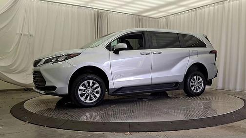 Celestial Silver Metallic 2024 Toyota Sienna LE