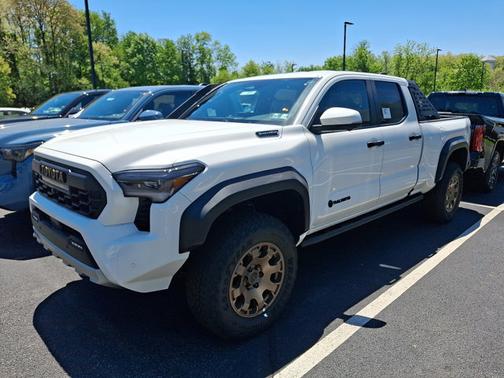 Ice Cap 2026 Toyota Tacoma Hybrid Trailhunter