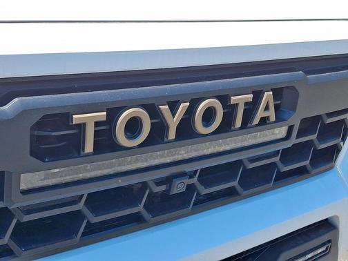 Ice Cap 2026 Toyota Tacoma Hybrid Trailhunter