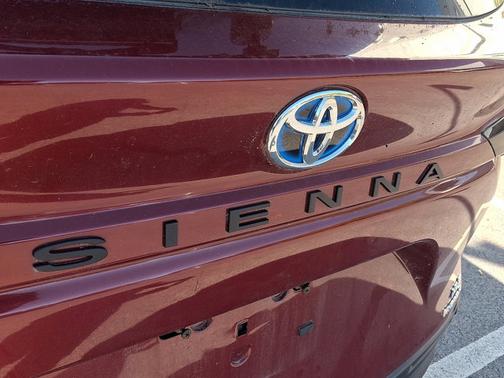 2024 Toyota Sienna XLE 7 Passenger