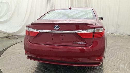 2014 Lexus ES 300h Base