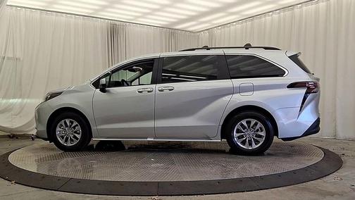 Celestial Silver Metallic 2025 Toyota Sienna XLE